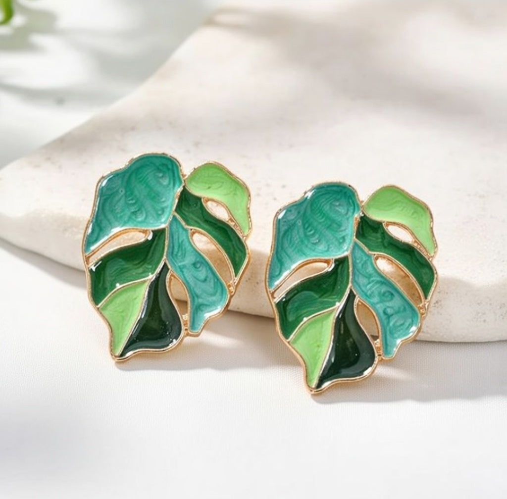 Leaf Like Studs