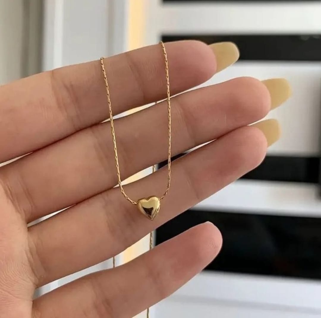 Thread Style Chain With Heart Pendant