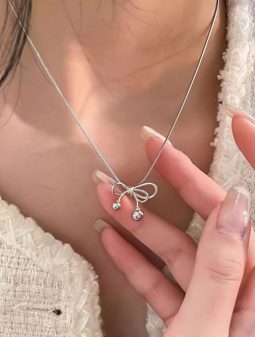 Silver Bow Chain